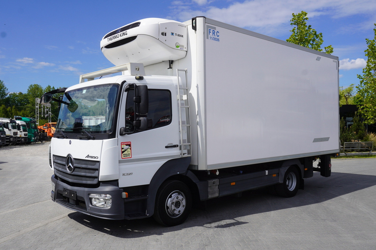 MERCEDES-BENZ Atego 1021 / Lamberet meat hook refrigerator / Carcass elevator 1000 kg / Thermoking T800 R - Lastebil med kjøl, Kranbil: bilde 2 MERCEDES-BENZ Atego 1021 / Lamberet meat hook refrigerator / Carcass elevator 1000 kg / Thermoking T800 R - Lastebil med kjøl, Kranbil: bilde 2