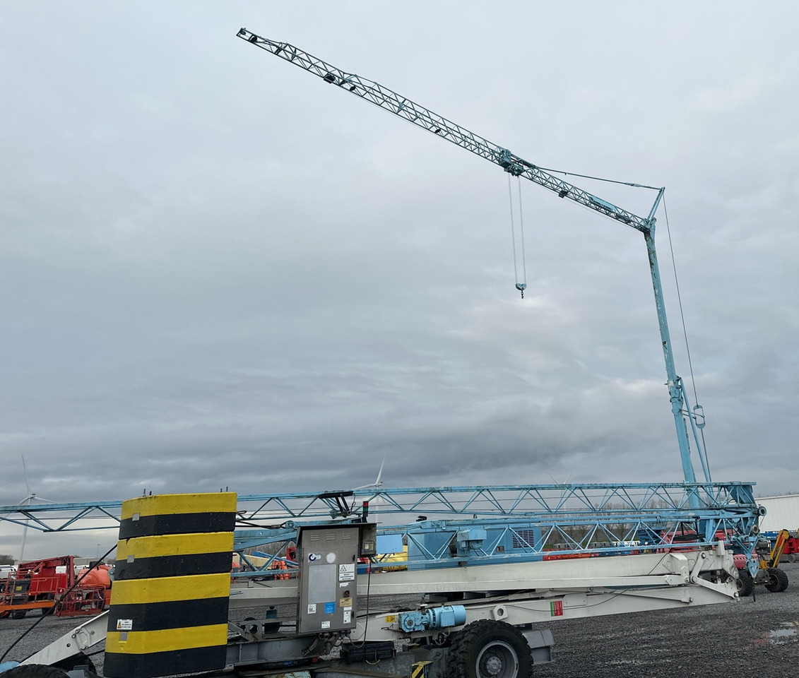 POTAIN IGO32 Tri/A Mobile self-erecting tower crane / 4400 MTH! - Mobilkran: bilde 3 POTAIN IGO32 Tri/A Mobile self-erecting tower crane / 4400 MTH! - Mobilkran: bilde 3