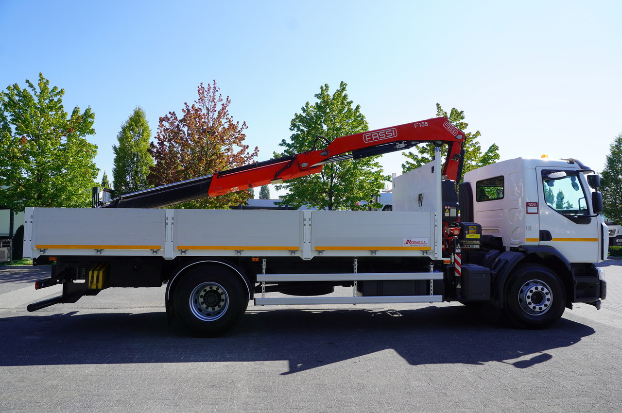 RENAULT C280 DTI 8 / FASSI crane 5.6 T / range 8 m / Flatbed 15 EPAL - Planbil, Kranbil: bilde 2 RENAULT C280 DTI 8 / FASSI crane 5.6 T / range 8 m / Flatbed 15 EPAL - Planbil, Kranbil: bilde 2