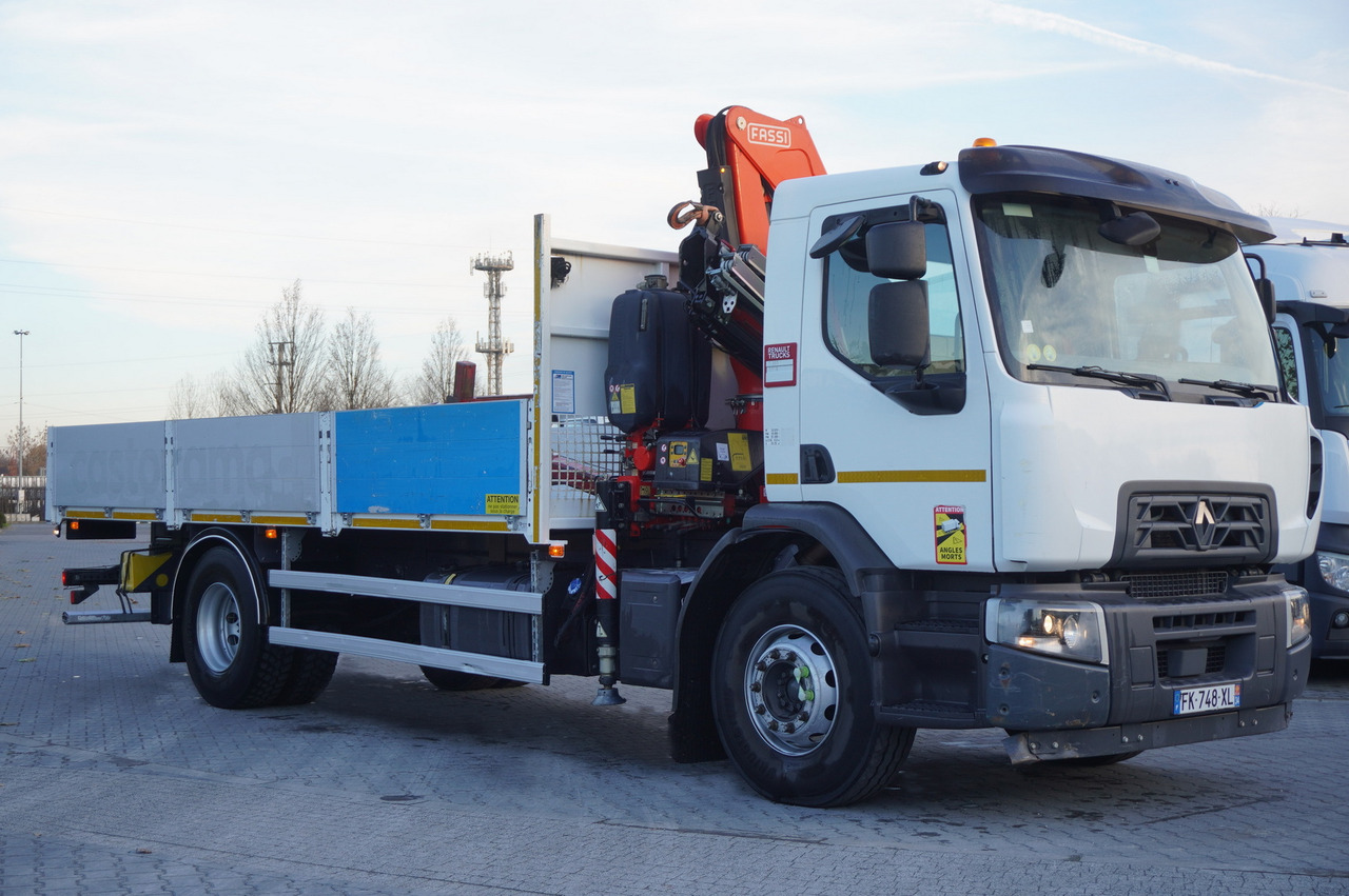 RENAULT C280 DTI 8 / FASSI crane 5.6 T / range 8 m / Flatbed 15 EPAL - Planbil, Kranbil: bilde 5 RENAULT C280 DTI 8 / FASSI crane 5.6 T / range 8 m / Flatbed 15 EPAL - Planbil, Kranbil: bilde 5