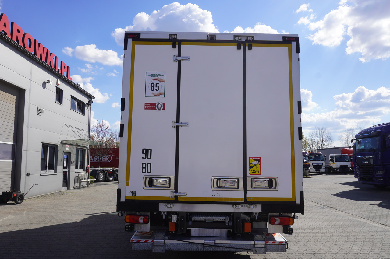 RENAULT D12 / Lamberet refrigerated truck / Dhollandia tail lift 1500 kg / 130 thousand km !! - Lastebil med kjøl: bilde 4 RENAULT D12 / Lamberet refrigerated truck / Dhollandia tail lift 1500 kg / 130 thousand km !! - Lastebil med kjøl: bilde 4