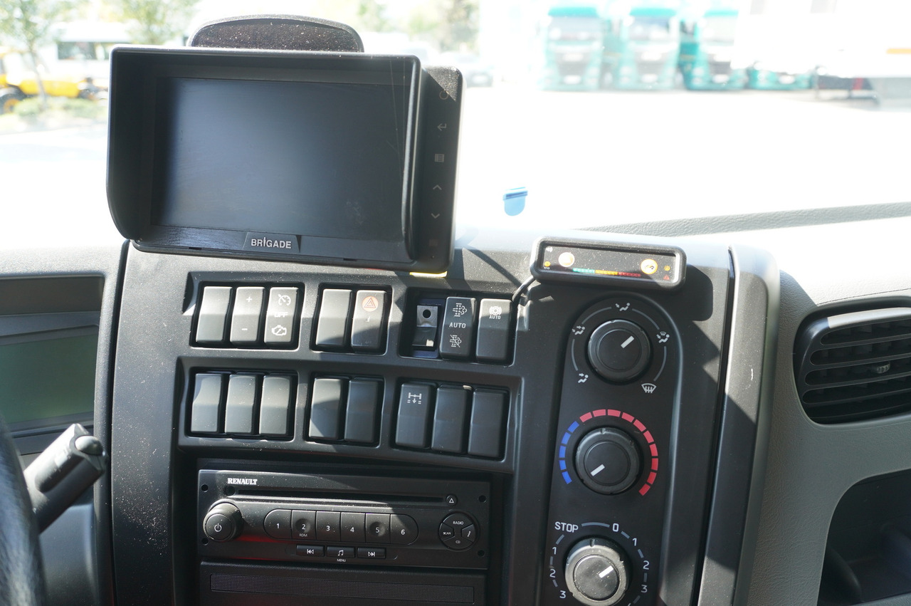 Transporter lastebil RENAULT D12 / New galvanized tow truck superstructure / 2025 / length 840 cm: bilde 25