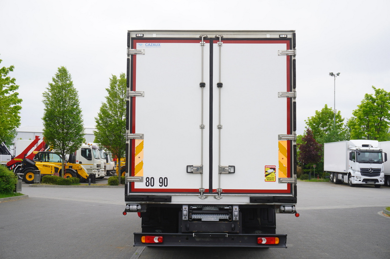 RENAULT D13 / 140 tho km !!! / Meat hook refrigerator / Thermoking T800R / 2 units - Lastebil med kjøl: bilde 4 RENAULT D13 / 140 tho km !!! / Meat hook refrigerator / Thermoking T800R / 2 units - Lastebil med kjøl: bilde 4