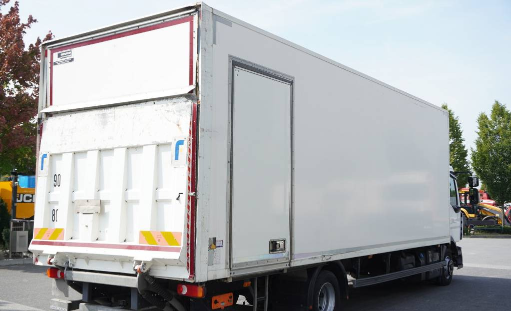 RENAULT Renault D12 E6 / Container 18 pallets / Lift - Skapbil: bilde 5 RENAULT Renault D12 E6 / Container 18 pallets / Lift - Skapbil: bilde 5