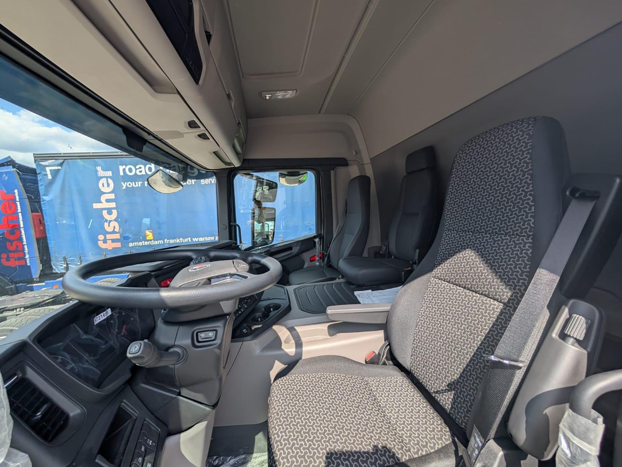 SCANIA P 340 B6x2*4NA / chassis frame / steering axle / CNG / large cab / 8 units - Søppelbil: bilde 5 SCANIA P 340 B6x2*4NA / chassis frame / steering axle / CNG / large cab / 8 units - Søppelbil: bilde 5