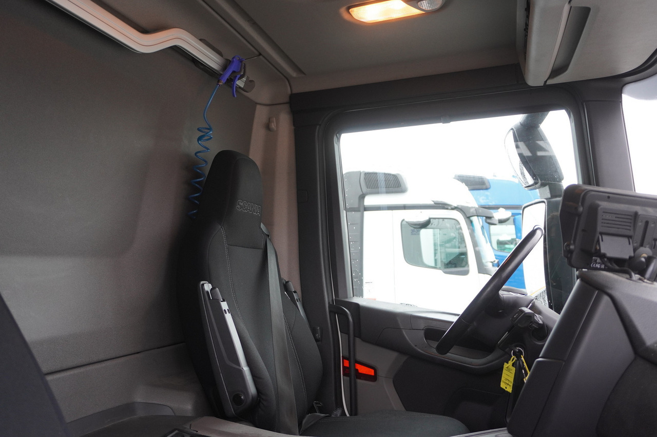 Lastebil med kjøl SCANIA P280 4x2 E6 / Lamberet 16 EPAL refrigerator / Multitemperature / Thermoking T-800R / 3 units: bilde 28 Lastebil med kjøl SCANIA P280 4x2 E6 / Lamberet 16 EPAL refrigerator / Multitemperature / Thermoking T-800R / 3 units: bilde 28