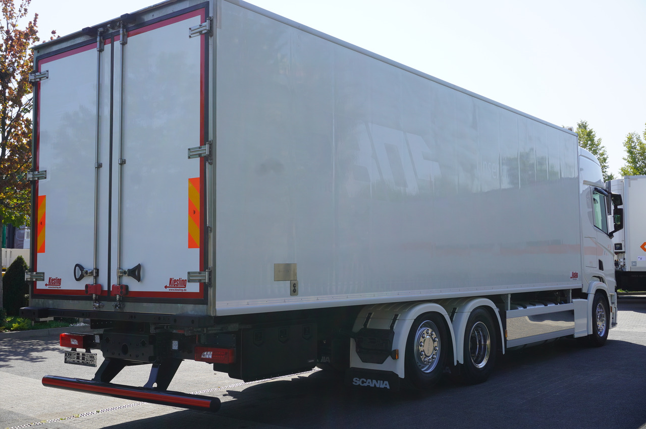 SCANIA R500 Hook-Up Refrigerated Truck KIESLING 20 EPAL / Carrier Supra 1250 Silent - Lastebil med kjøl: bilde 4 SCANIA R500 Hook-Up Refrigerated Truck KIESLING 20 EPAL / Carrier Supra 1250 Silent - Lastebil med kjøl: bilde 4