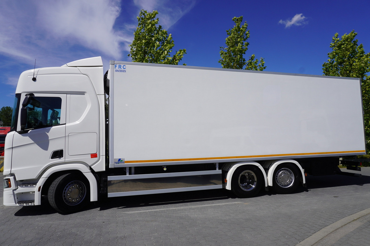 SCANIA R500 / Lecapitaine refrigerator 20 EPAL / Carrier Supra 950 / Steered 3rd axle - Lastebil med kjøl: bilde 2 SCANIA R500 / Lecapitaine refrigerator 20 EPAL / Carrier Supra 950 / Steered 3rd axle - Lastebil med kjøl: bilde 2
