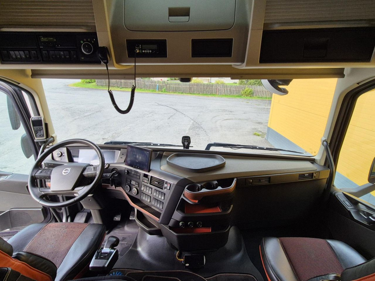 Tømmerbil for transport av skog VOLVO FH 750 8x4 / 2 lifted axles / timber truck: bilde 13