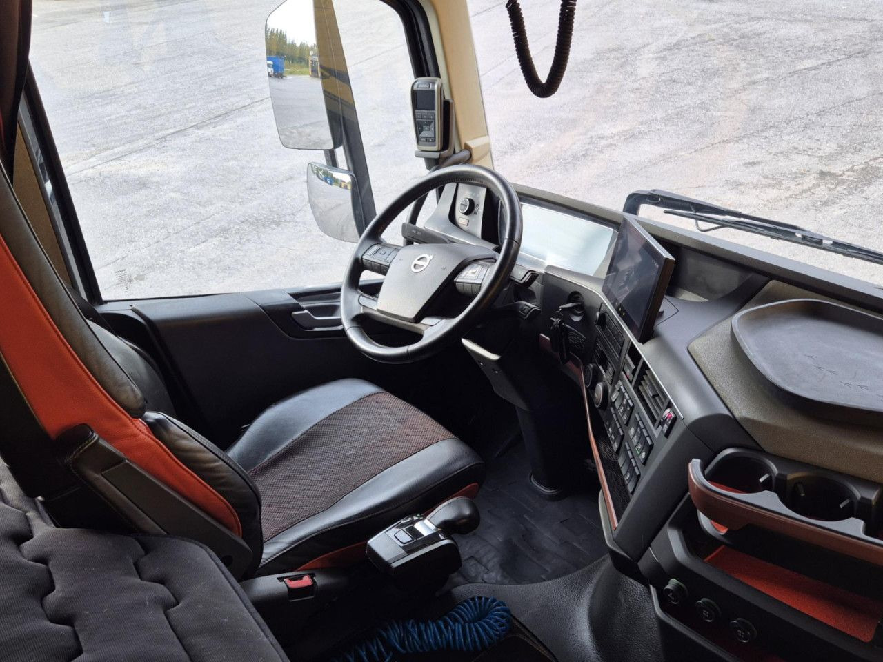 Tømmerbil for transport av skog VOLVO FH 750 8x4 / 2 lifted axles / timber truck: bilde 15