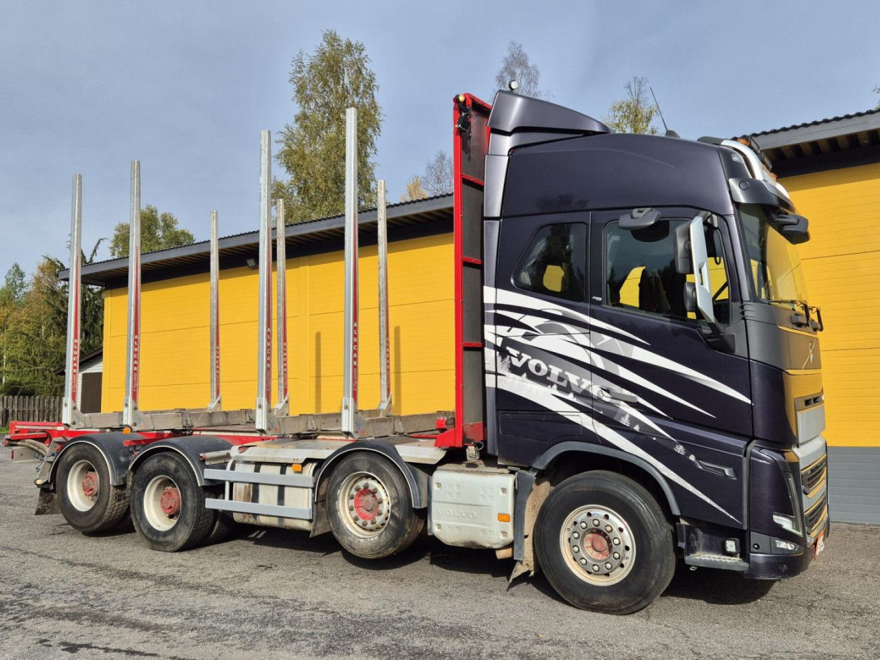 VOLVO FH 750 8x4 / 2 lifted axles / timber truck - Chassis lastebil: bilde 3 VOLVO FH 750 8x4 / 2 lifted axles / timber truck - Chassis lastebil: bilde 3