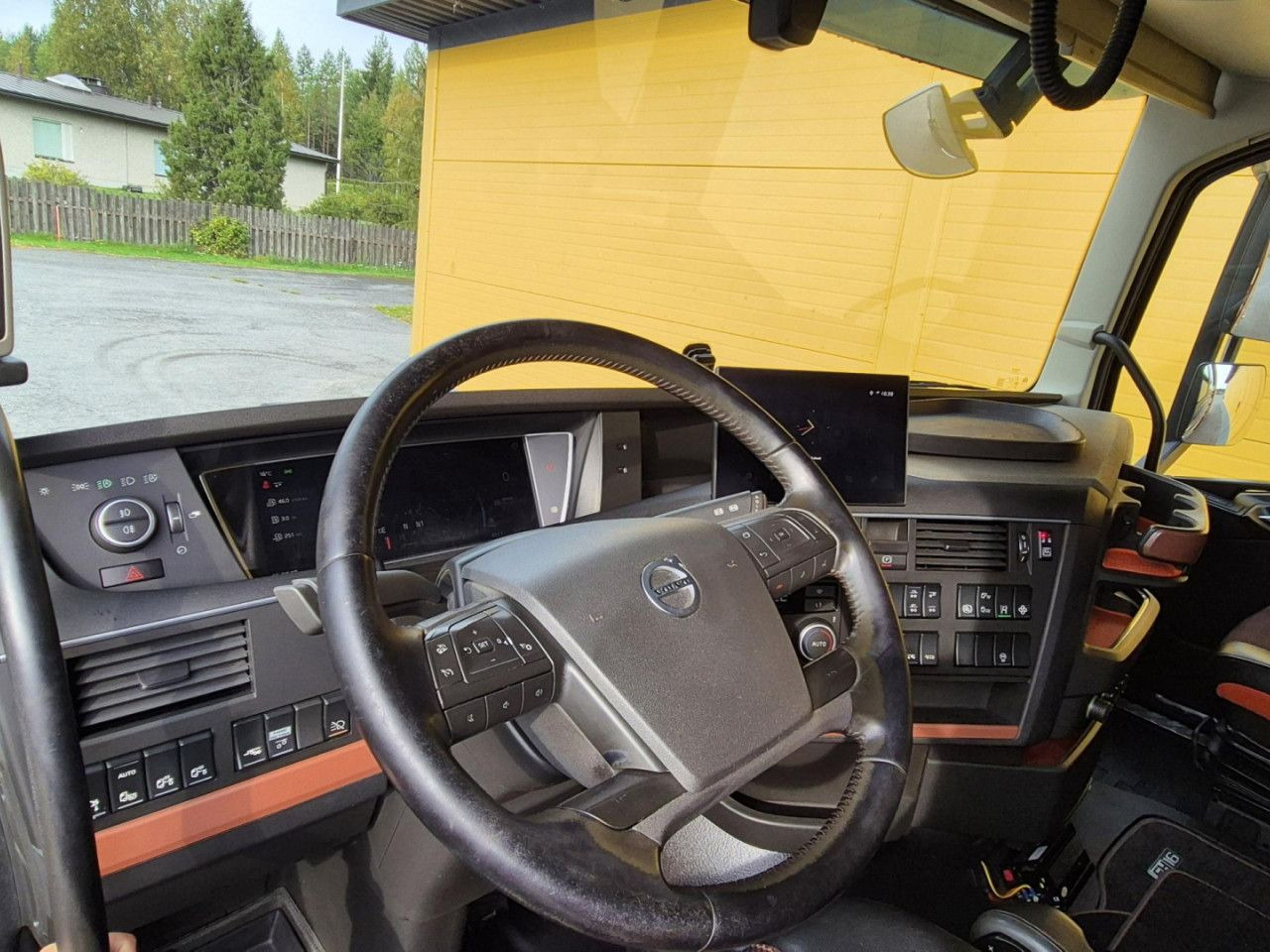 Tømmerbil for transport av skog VOLVO FH 750 8x4 / 2 lifted axles / timber truck: bilde 10