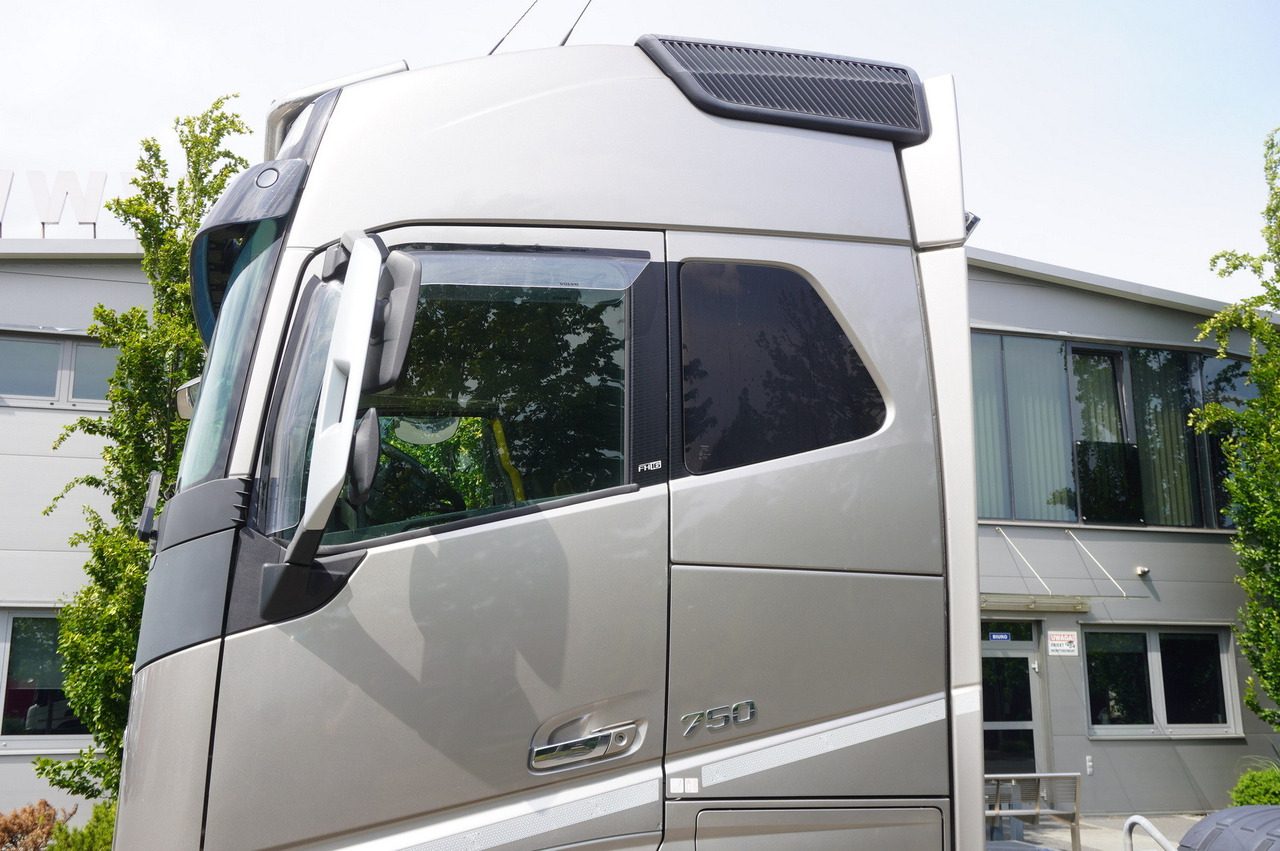 Kranbil VOLVO FH16 750 8x4x4 / 750 HP! / Frame 685 cm / Steered 4th axle: bilde 15