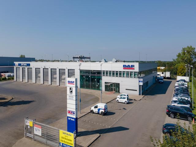 DAF XB 290 FA 16 to. Curtainsider LBW 1.5 AHK - Kapellbil: bilde 1 DAF XB 290 FA 16 to. Curtainsider LBW 1.5 AHK - Kapellbil: bilde 1