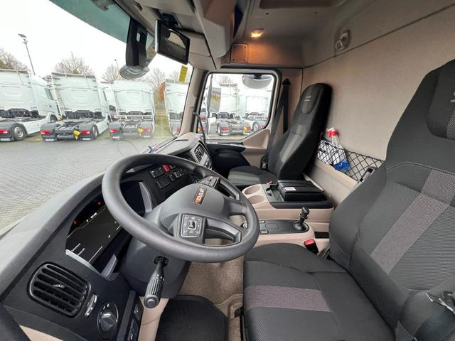 DAF XB 290 FA 16 to. Curtainsider LBW 1.5 Tonnen AHK - Kapellbil: bilde 2 DAF XB 290 FA 16 to. Curtainsider LBW 1.5 Tonnen AHK - Kapellbil: bilde 2