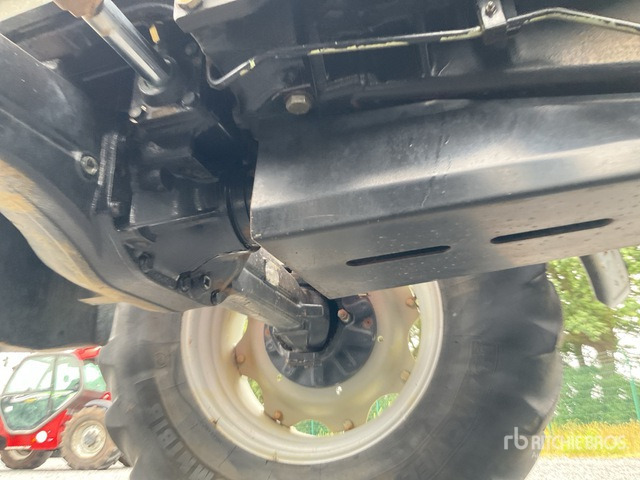 2002 Massey Ferguson 8240 4WD Tractor - Traktor: bilde 5 2002 Massey Ferguson 8240 4WD Tractor - Traktor: bilde 5