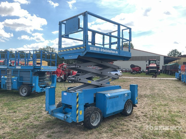 2007 Genie GS2668RT 4x4 Diesel Scissor Lift - Sakselift: bilde 4 2007 Genie GS2668RT 4x4 Diesel Scissor Lift - Sakselift: bilde 4