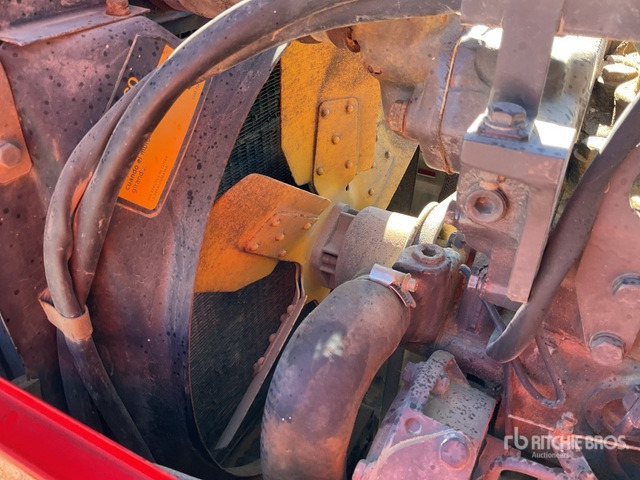 1997 Massey Ferguson 374S 2WD Tractor - Traktor: bilde 5 1997 Massey Ferguson 374S 2WD Tractor - Traktor: bilde 5