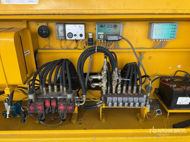 2000 Liftlux SL205-25D 4x4 4WDS/P Scissor Lift - Sakselift: bilde 5 2000 Liftlux SL205-25D 4x4 4WDS/P Scissor Lift - Sakselift: bilde 5