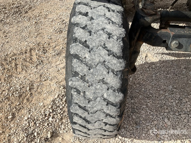 2003 New Holland TS110 2WD Tractor - Traktor: bilde 5 2003 New Holland TS110 2WD Tractor - Traktor: bilde 5