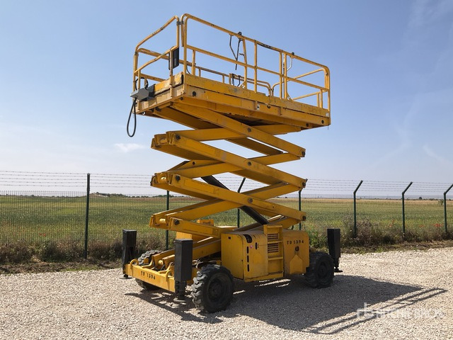 2004 Haulotte H15SX 4x4 Diesel Scissor Lift - Sakselift: bilde 2 2004 Haulotte H15SX 4x4 Diesel Scissor Lift - Sakselift: bilde 2