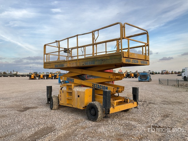 2006 Haulotte H12SXL 4x4 Diesel Scissor Lift - Sakselift: bilde 2 2006 Haulotte H12SXL 4x4 Diesel Scissor Lift - Sakselift: bilde 2