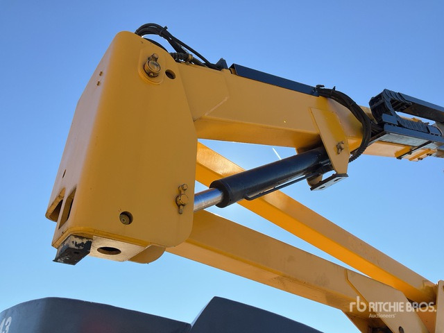 2006 Haulotte HA12IP 2WD Electric Articulating Boom Lift - Bomlift: bilde 4 2006 Haulotte HA12IP 2WD Electric Articulating Boom Lift - Bomlift: bilde 4