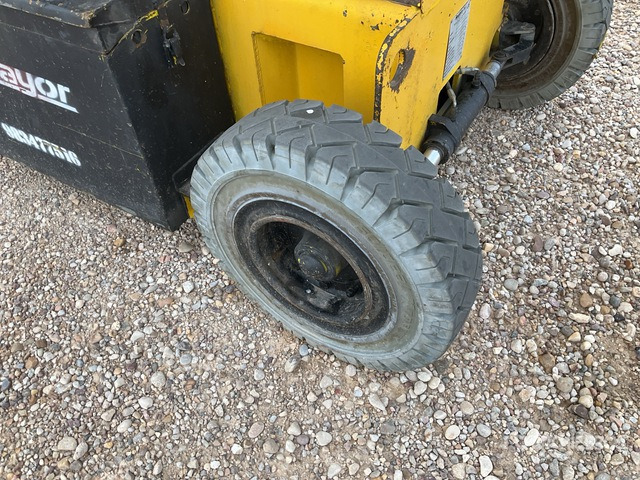 2006 Haulotte HA12IP 2WD Electric Articulating Boom Lift - Bomlift: bilde 5 2006 Haulotte HA12IP 2WD Electric Articulating Boom Lift - Bomlift: bilde 5