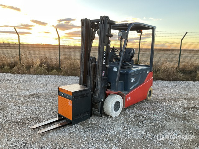 2013 Toyota 8FBMT25 Electric Forklift - El-truck: bilde 2 2013 Toyota 8FBMT25 Electric Forklift - El-truck: bilde 2