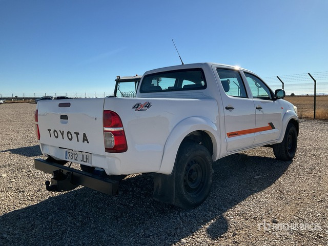 2015 Toyota Hilux 4x4 Crew Cab Pickup - Pickup: bilde 3 2015 Toyota Hilux 4x4 Crew Cab Pickup - Pickup: bilde 3