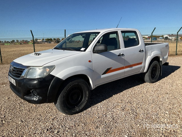 2015 Toyota Hilux 4x4 Crew Cab Pickup - Pickup: bilde 1 2015 Toyota Hilux 4x4 Crew Cab Pickup - Pickup: bilde 1