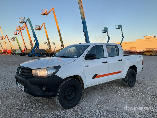 2017 Toyota Hilux 4x4 Crew Cab Pickup - Pickup: bilde 1 2017 Toyota Hilux 4x4 Crew Cab Pickup - Pickup: bilde 1
