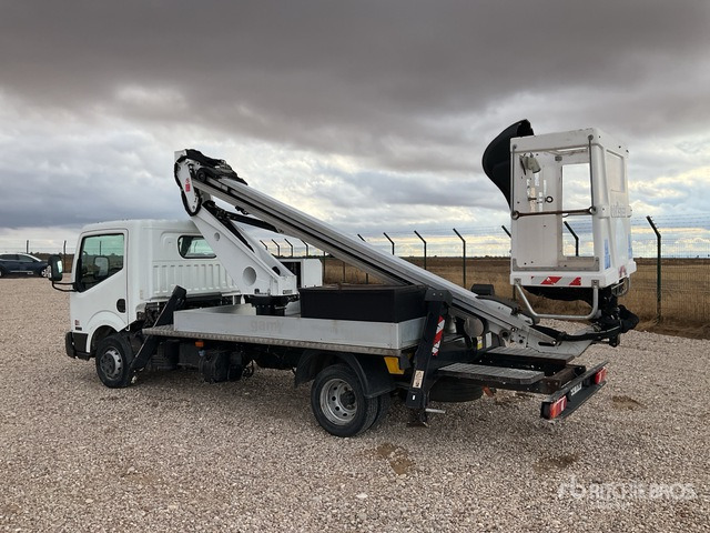 2018 Nissan NT400 35.13 2018 Oil&Steel Scorpion 1812 18 ... Bucket Truck - Billift: bilde 4 2018 Nissan NT400 35.13 2018 Oil&Steel Scorpion 1812 18 ... Bucket Truck - Billift: bilde 4