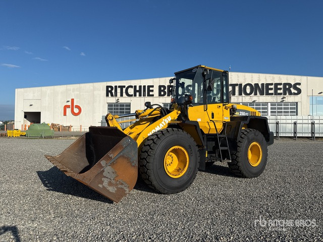 2003 Komatsu WA250-5 Pala gommata - Hjullaster: bilde 2 2003 Komatsu WA250-5 Pala gommata - Hjullaster: bilde 2