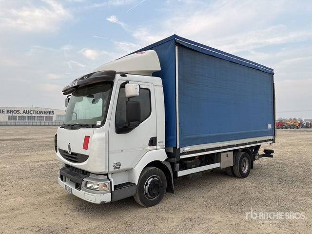 2010 Renault Midlum 215.75 4x2 Curtain Side Truck - Kapellbil: bilde 2 2010 Renault Midlum 215.75 4x2 Curtain Side Truck - Kapellbil: bilde 2
