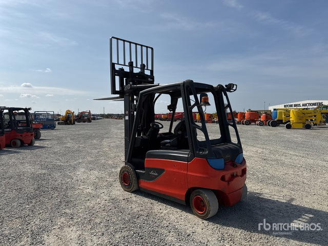 2014 Linde E30L-01 3000 kg Electric Forklift - El-truck: bilde 4 2014 Linde E30L-01 3000 kg Electric Forklift - El-truck: bilde 4