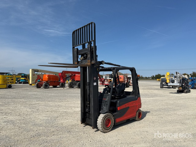2014 Linde E30L-01 3000 kg Electric Forklift - El-truck: bilde 2 2014 Linde E30L-01 3000 kg Electric Forklift - El-truck: bilde 2