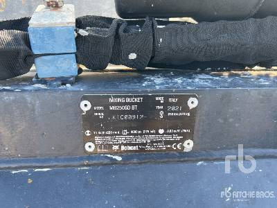BOBCAT MB250SD to fit Bobcat T870HJF - Betongtrommel, Utstyr: bilde 5 BOBCAT MB250SD to fit Bobcat T870HJF - Betongtrommel, Utstyr: bilde 5