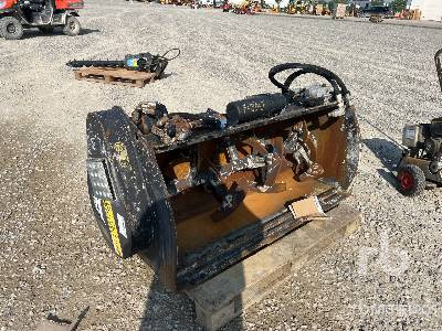BOBCAT MB250SD to fit Bobcat T870HJF - Betongtrommel, Utstyr: bilde 4 BOBCAT MB250SD to fit Bobcat T870HJF - Betongtrommel, Utstyr: bilde 4