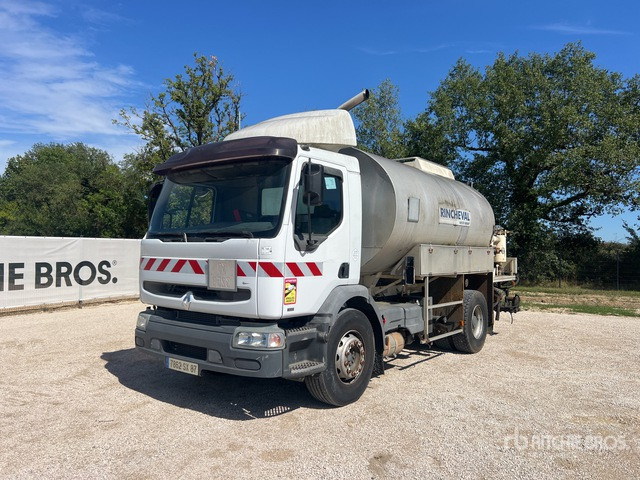 2000 Renault Premium 300 2000 Rincheval ECM 9500 L on 4x ... Asphalt Distributor Truck - Bitumensprøyte: bilde 1 2000 Renault Premium 300 2000 Rincheval ECM 9500 L on 4x ... Asphalt Distributor Truck - Bitumensprøyte: bilde 1