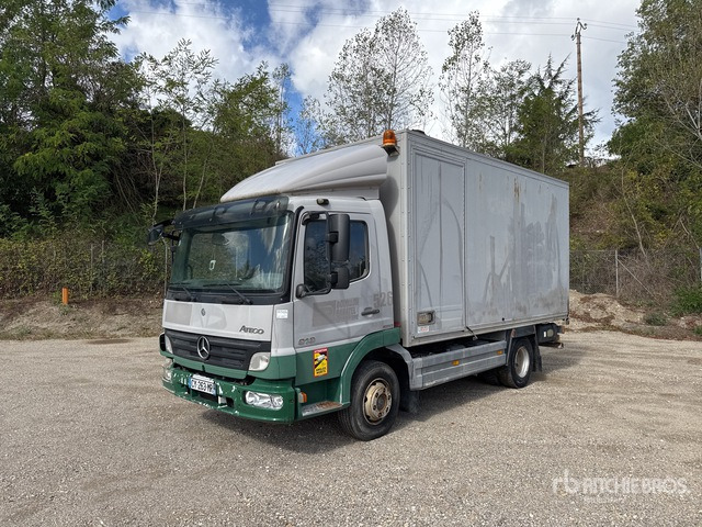 2008 Mercedes-Benz Atego 918 4x2 Camion Atelier Service Truck - Skapbil: bilde 2 2008 Mercedes-Benz Atego 918 4x2 Camion Atelier Service Truck - Skapbil: bilde 2