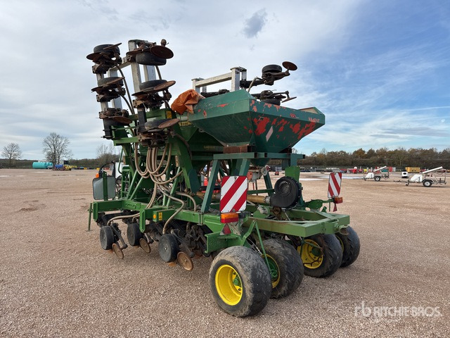 2011 John Deere 750A 6 m Semi-Mount Semoir Simplifie ... Air Seeder - Såmaskin: bilde 3 2011 John Deere 750A 6 m Semi-Mount Semoir Simplifie ... Air Seeder - Såmaskin: bilde 3