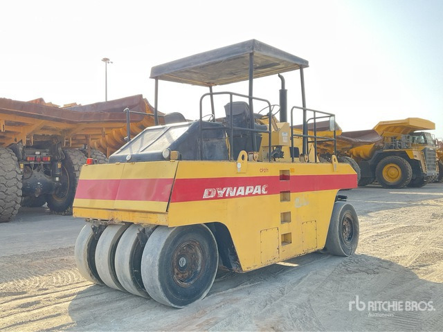 2002 Dynapac CP 271 9 Wheel Pneumatic Roller - Gummihjuls vals: bilde 3 2002 Dynapac CP 271 9 Wheel Pneumatic Roller - Gummihjuls vals: bilde 3