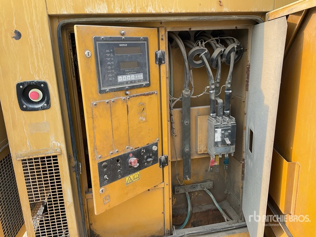2006 Cat 3406 365 kVA Skid-Mounted Generator Set - Elektrisk generator: bilde 4 2006 Cat 3406 365 kVA Skid-Mounted Generator Set - Elektrisk generator: bilde 4