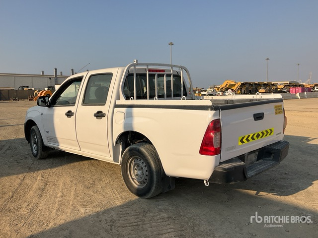 2008 Isuzu D-Max 4x2 Crew Cab Pickup - Pickup: bilde 2 2008 Isuzu D-Max 4x2 Crew Cab Pickup - Pickup: bilde 2