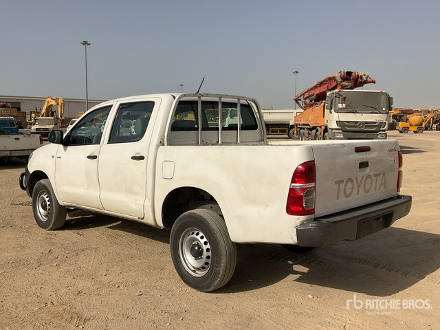 2011 Toyota Hilux 4x4 Crew Cab Pickup - Pickup: bilde 2 2011 Toyota Hilux 4x4 Crew Cab Pickup - Pickup: bilde 2