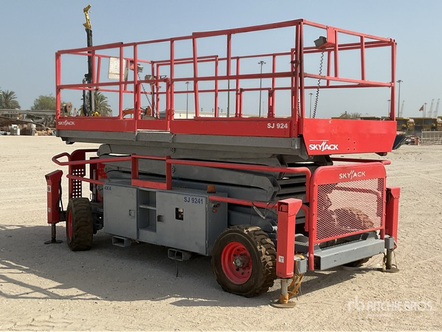 2012 Skyjack SJ9241 4x4 Diesel Scissor Lift - Sakselift: bilde 4 2012 Skyjack SJ9241 4x4 Diesel Scissor Lift - Sakselift: bilde 4