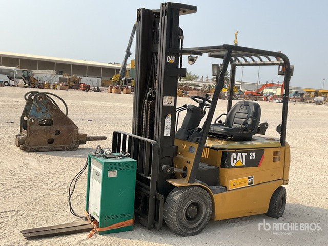 2015 Cat EP25K-PAC 2.5 ton Electric Forklift - El-truck: bilde 2 2015 Cat EP25K-PAC 2.5 ton Electric Forklift - El-truck: bilde 2