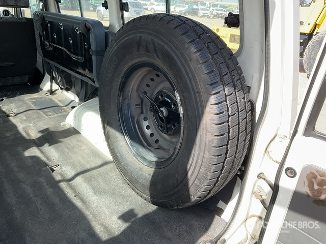 2017 Toyota Land Cruiser 78L 4x4 SUV - SUV: bilde 4 2017 Toyota Land Cruiser 78L 4x4 SUV - SUV: bilde 4