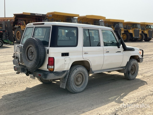 2019 Toyota Land Cruiser 76L 4x4 SUV - SUV: bilde 4 2019 Toyota Land Cruiser 76L 4x4 SUV - SUV: bilde 4